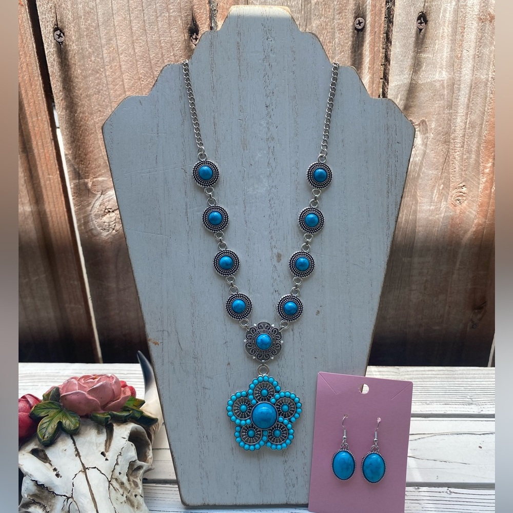 Necklace set